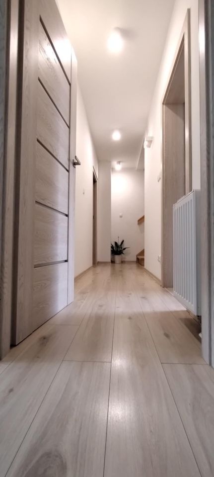 dom szeregowy, 5 pokoi Smolec, ul. Jagodowa. Zdjęcie 3