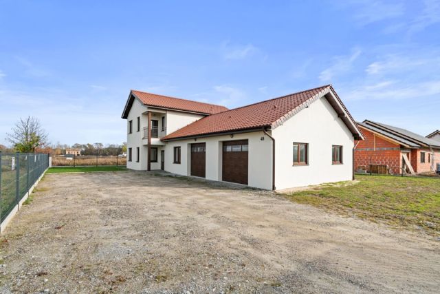 Lokal Jelcz-Laskowice, ul. Oleśnicka. Zdjęcie 9