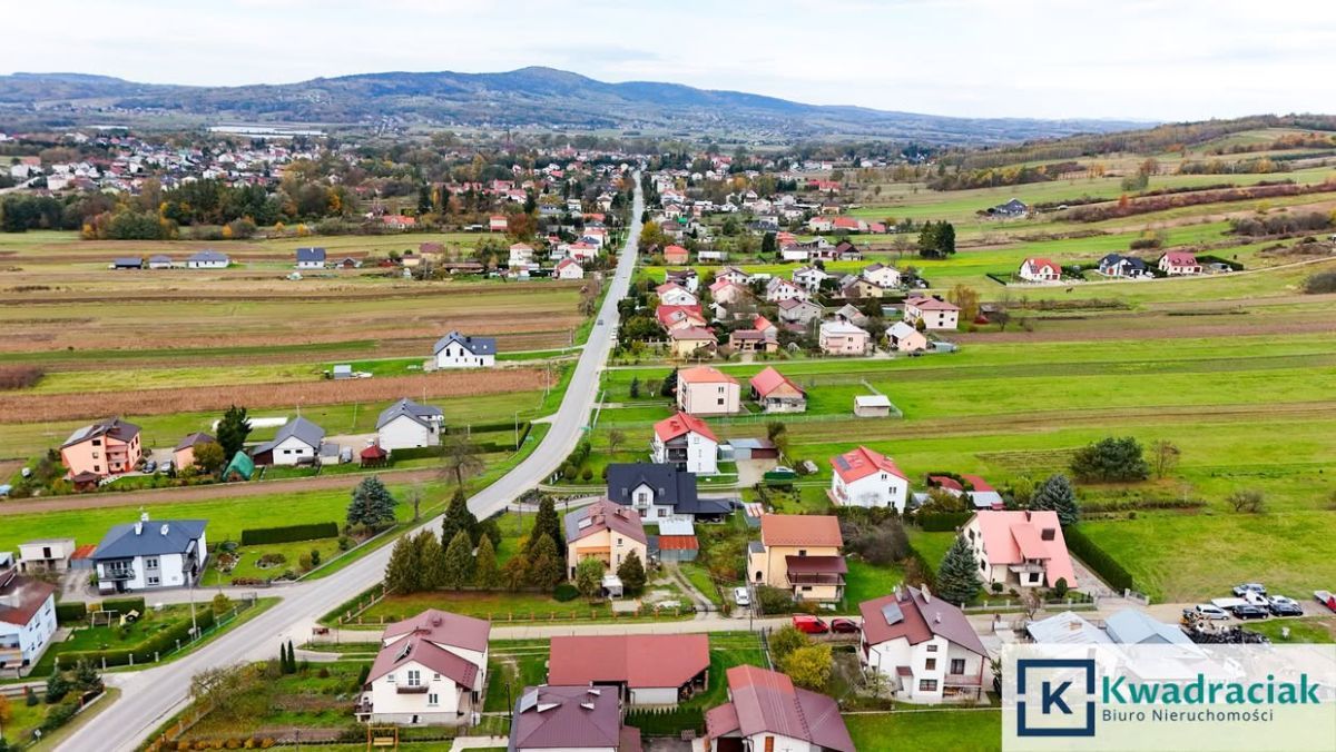 dom wolnostojący, 5 pokoi Bieździedza. Zdjęcie 9