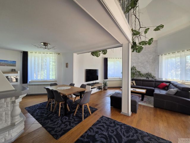 dom wolnostojący, 7 pokoi Śleszowice. Zdjęcie 2