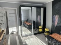 Mieszkanie 4-pokojowe Głębokie. Zdjęcie 3