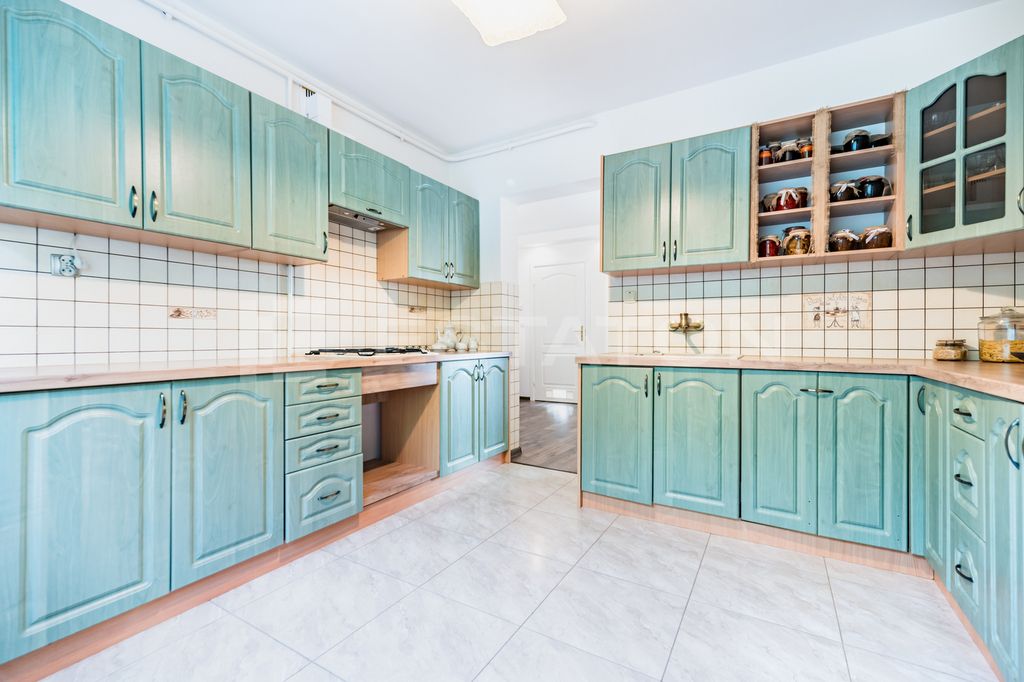 dom wolnostojący, 6 pokoi Strażów. Zdjęcie 9