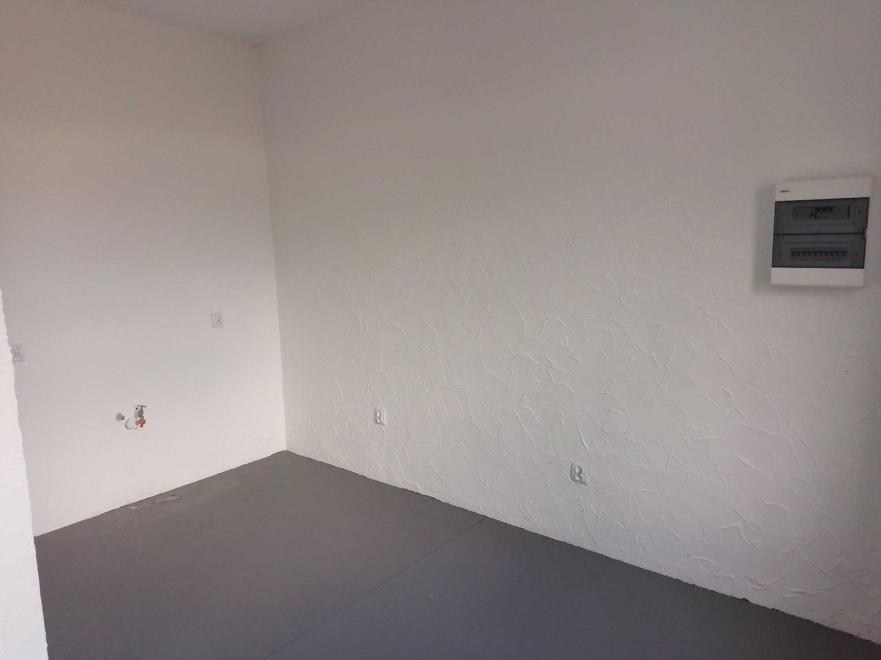 Hala/magazyn Radecz. Zdjęcie 5