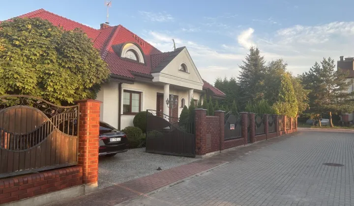 dom wolnostojący, 7 pokoi Nowodworce, ul. Niemeńska