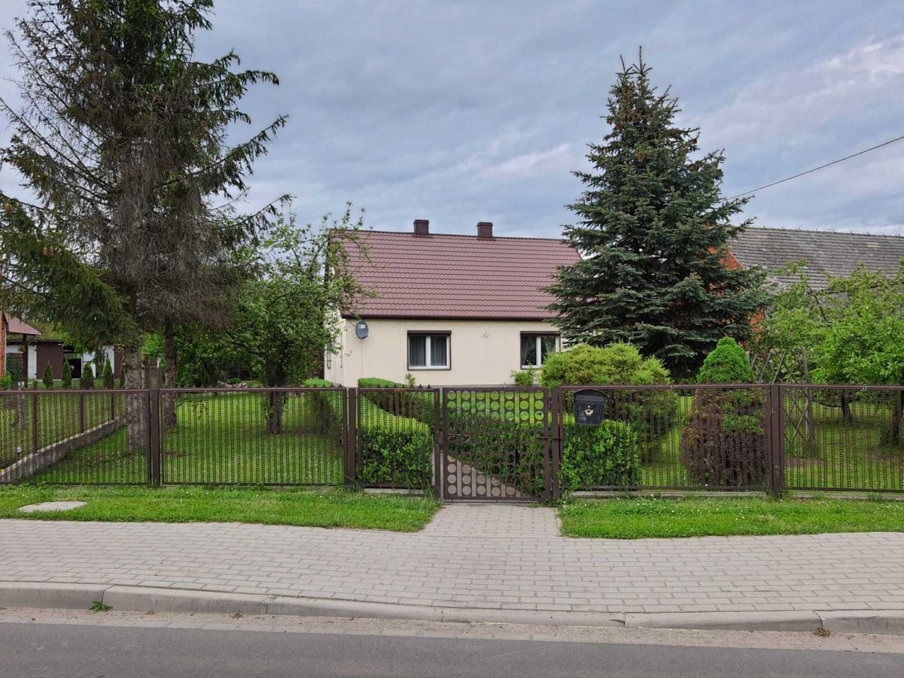 dom wolnostojący, 3 pokoje Garki