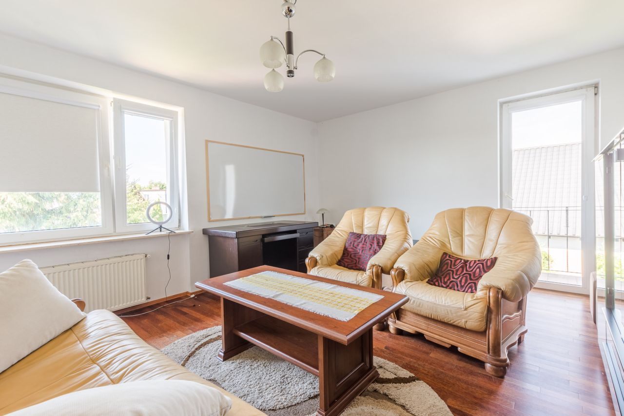 dom wolnostojący, 5 pokoi Pszczółki, ul. Adama Mickiewicza. Zdjęcie 16