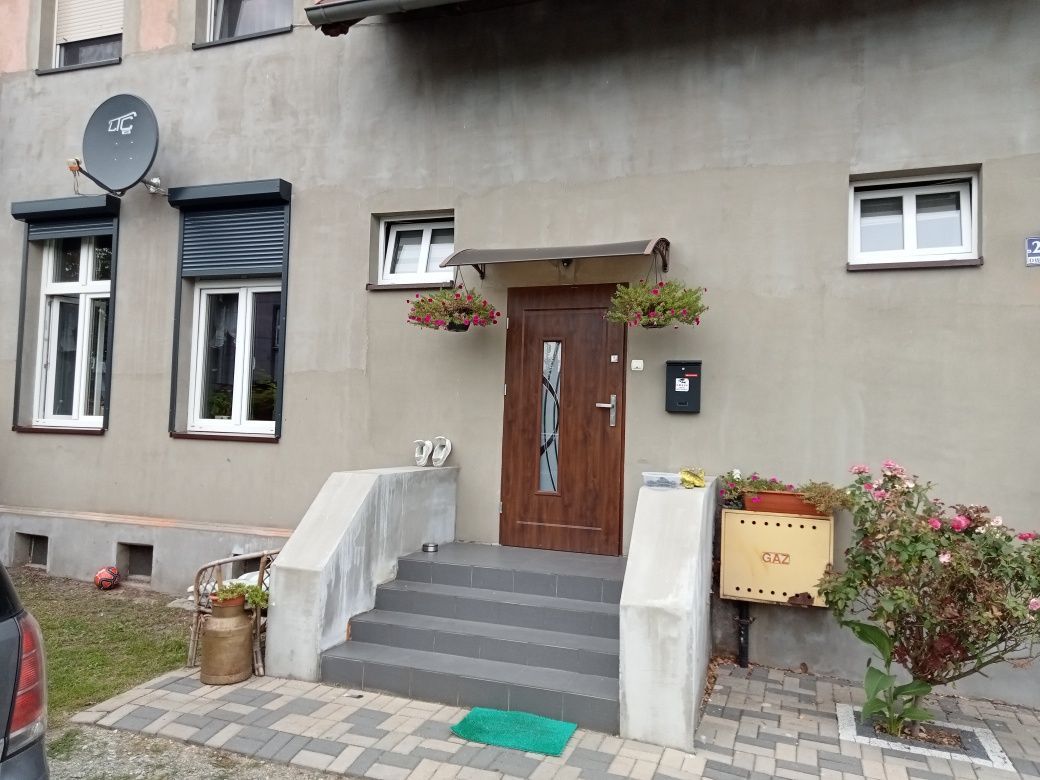 Mieszkanie 3-pokojowe Góra, ul. Dworcowa. Zdjęcie 1