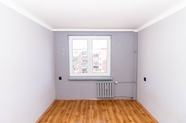 Mieszkanie 3-pokojowe Ostrowiec Świętokrzyski, os. Ogrody. Zdjęcie 5