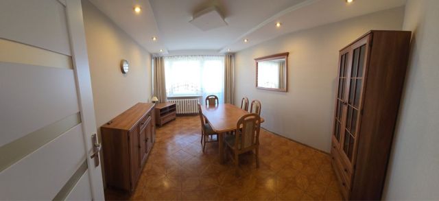 Mieszkanie 3-pokojowe Gniezno, os. Jagiellońskie. Zdjęcie 1