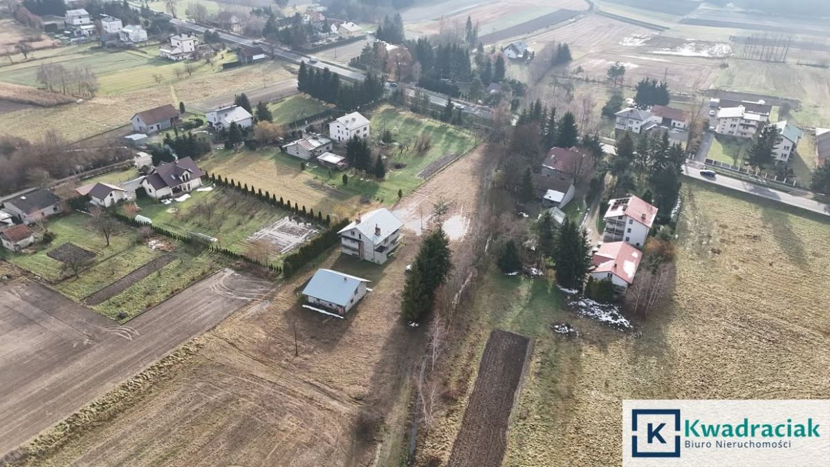 dom wolnostojący, 10 pokoi Moderówka. Zdjęcie 12