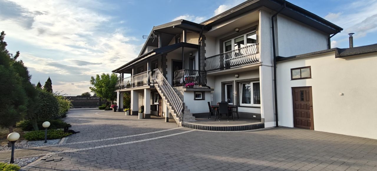 dom wolnostojący Łyszkowice, ul. Brzezińska