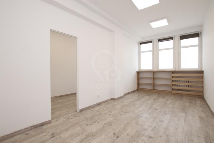 Biuro Wrocław Krzyki, pl. Powstańców Śląskich. Zdjęcie 5