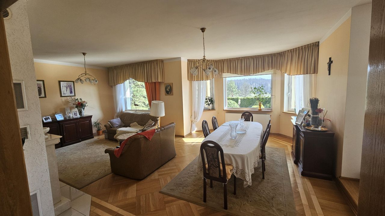 dom wolnostojący, 5 pokoi Koszarówka, ul. Osiedlowa. Zdjęcie 4