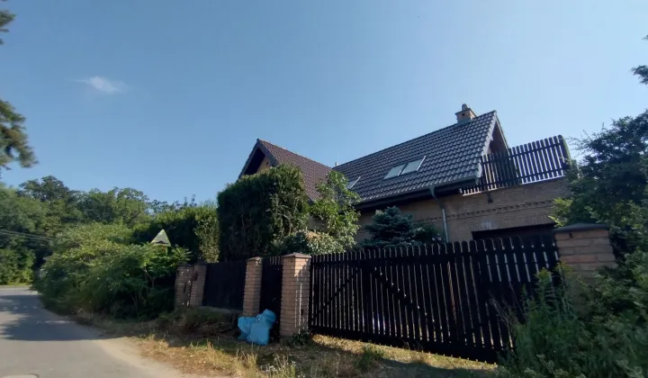 dom wolnostojący, 4 pokoje Domaszczyn, ul. Różana