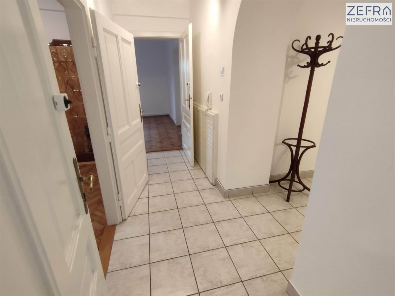 Lokal Kraków Zwierzyniec. Zdjęcie 11