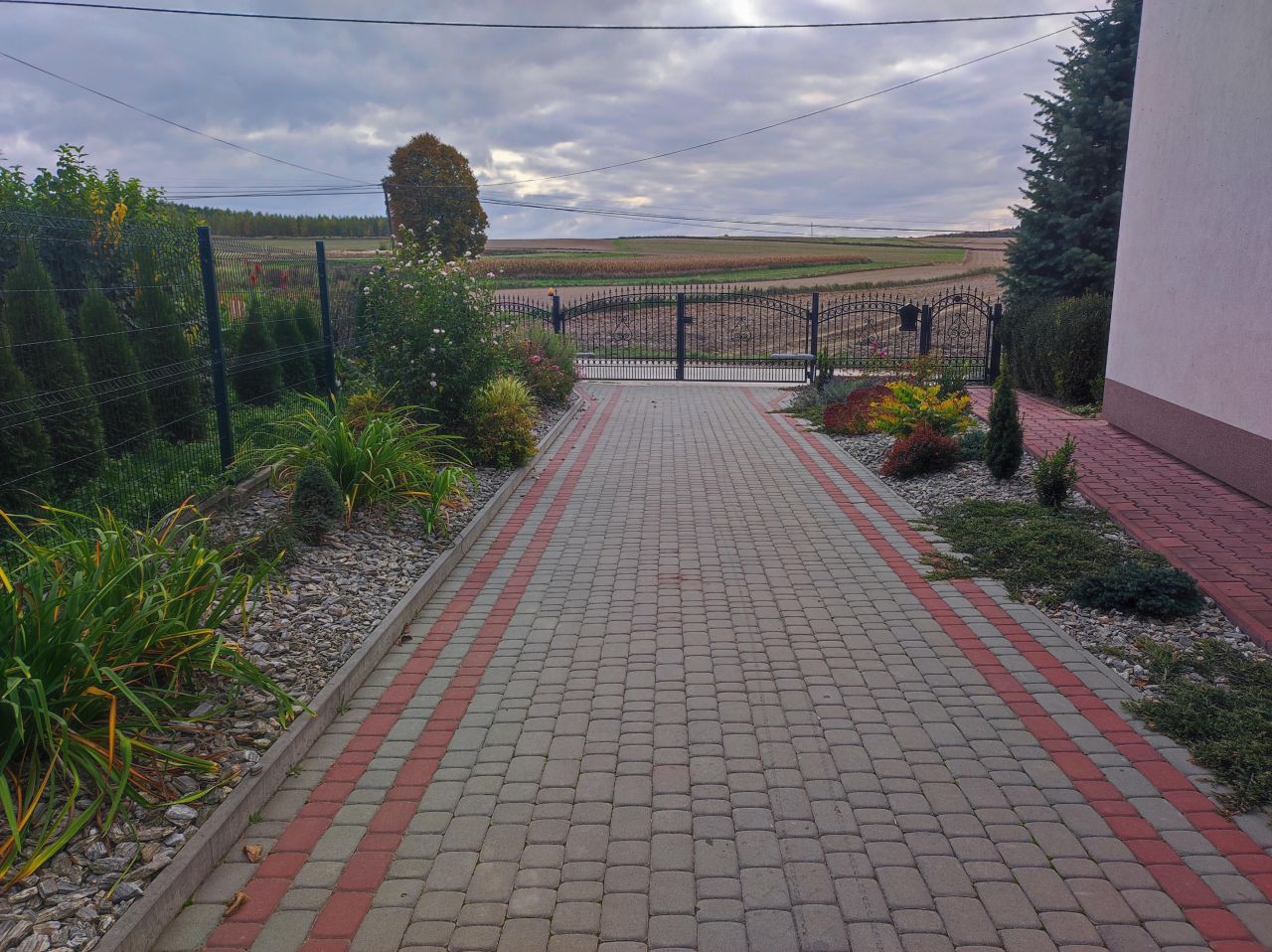 dom wolnostojący, 7 pokoi Kostrzeszyn Odrzywół. Zdjęcie 4