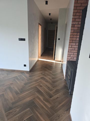 dom wolnostojący, 4 pokoje Górnica. Zdjęcie 6