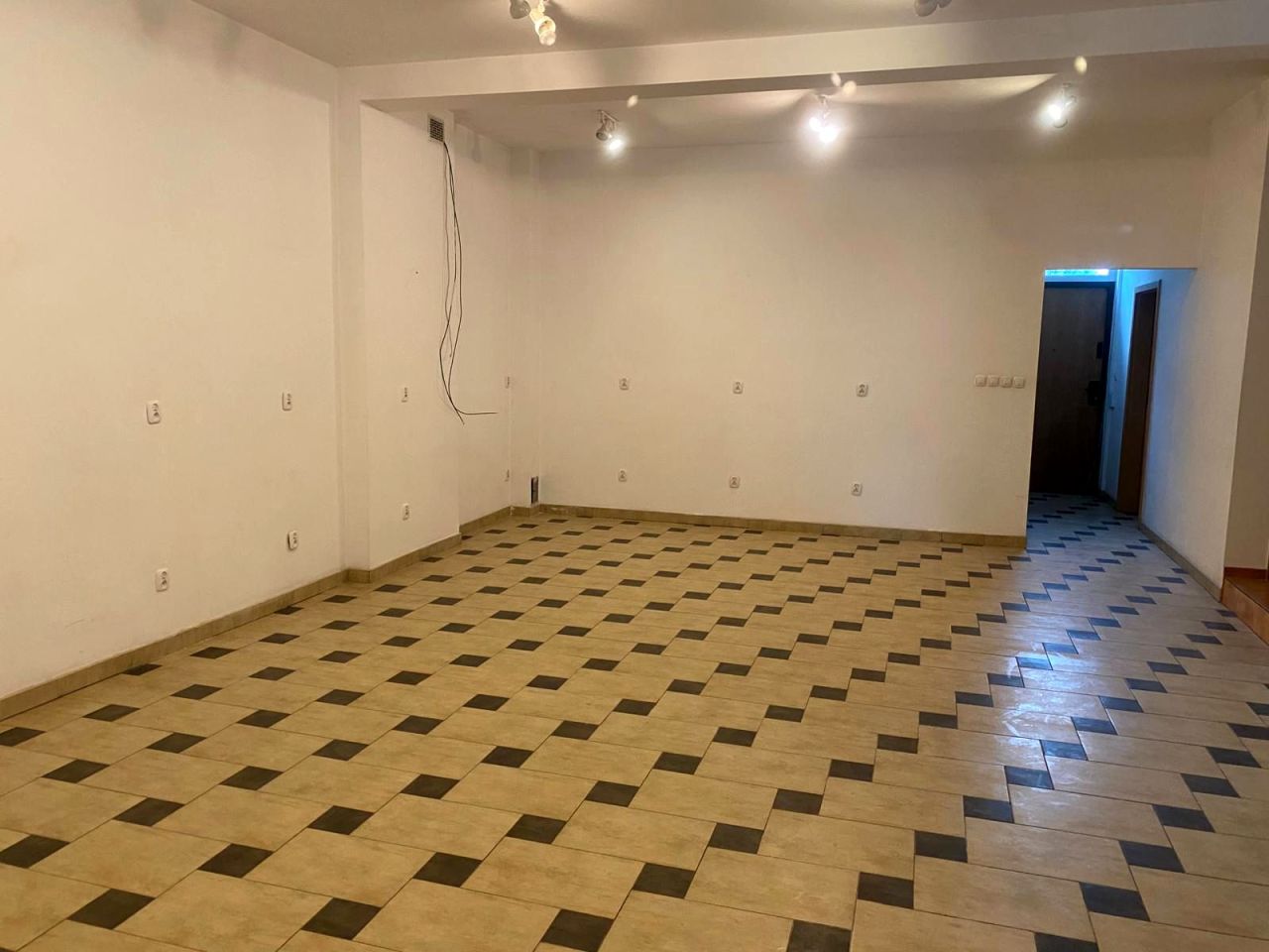 Lokal Płochocin, ul. Lipowa. Zdjęcie 2