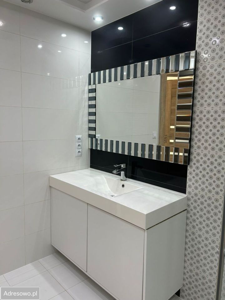 Mieszkanie 3-pokojowe Żary. Zdjęcie 9