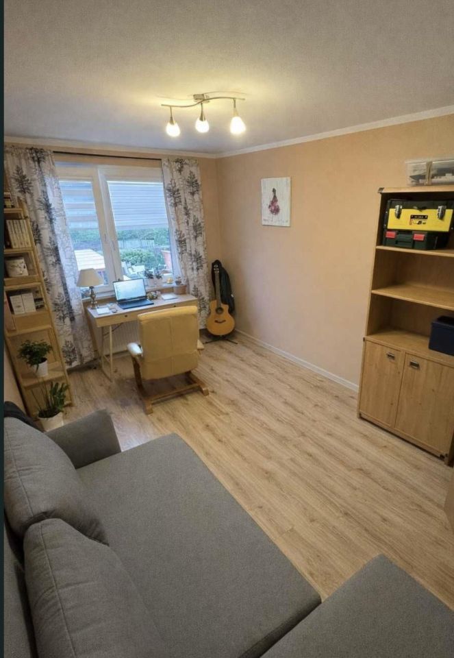 Mieszkanie 5-pokojowe Świebodzice Osiedle Piastowskie, ul. Królowej Jadwigi. Zdjęcie 2