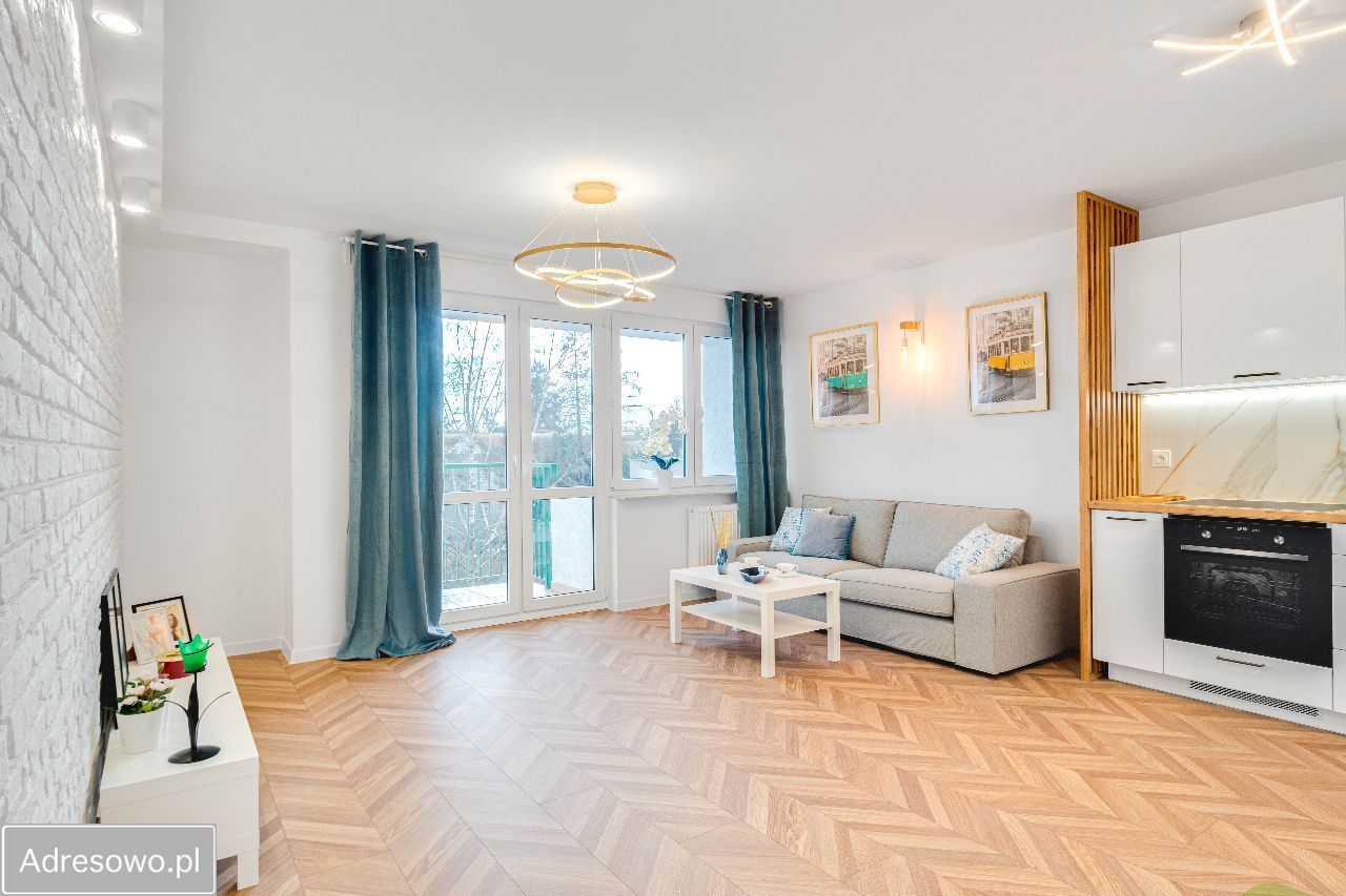 Mieszkanie 3-pokojowe Wrocław Śródmieście, ul. Komuny Paryskiej