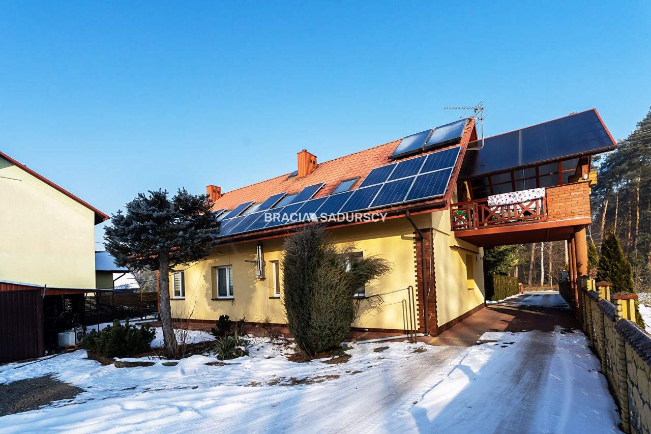 dom wolnostojący, 10 pokoi Brzezie. Zdjęcie 10