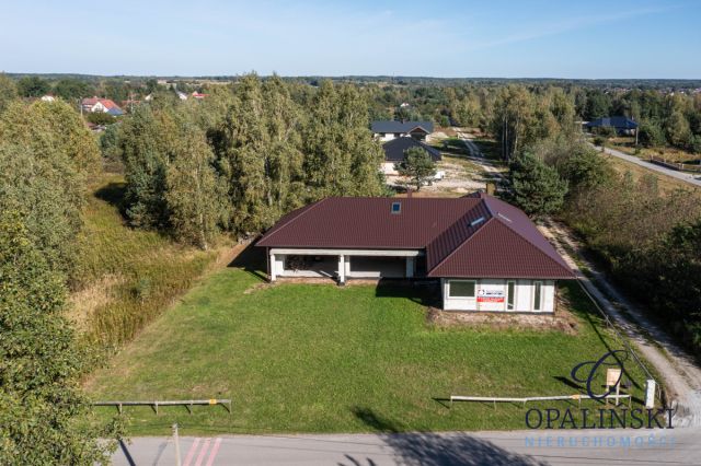 dom wolnostojący, 5 pokoi Brzóza Królewska. Zdjęcie 3