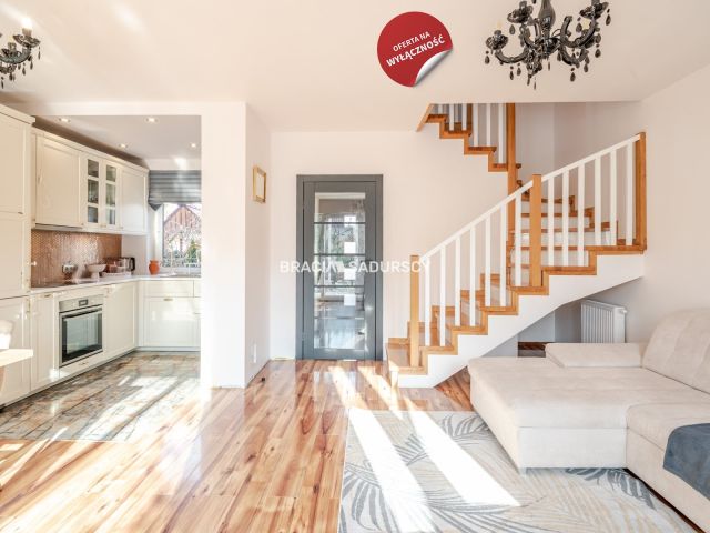 dom szeregowy, 3 pokoje Niepołomice Boryczów, ul. Oficerska. Zdjęcie 1