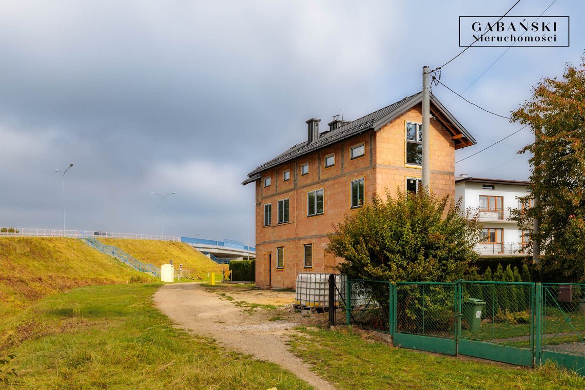 bliźniak, 5 pokoi Wola Rzędzińska. Zdjęcie 3