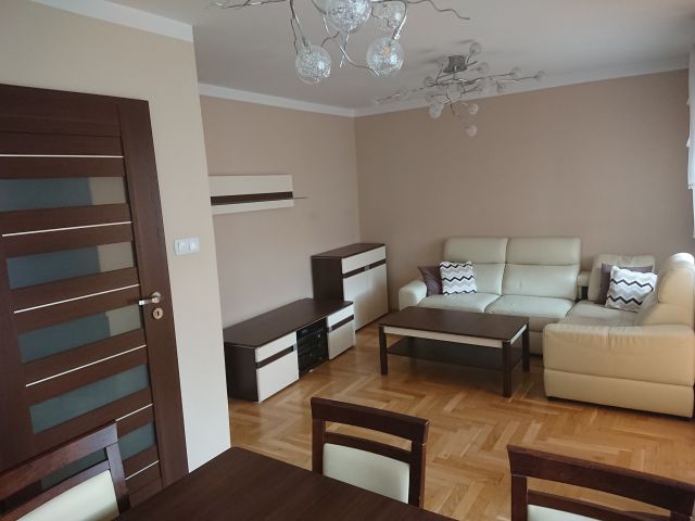 Mieszkanie 3-pokojowe Legnica Piekary Wielkie, Sonskowskiego. Zdjęcie 1