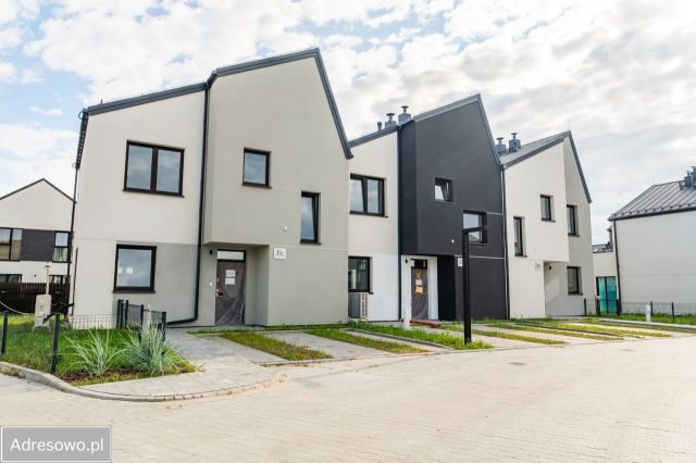 dom szeregowy, 4 pokoje Słomin, ul. Biedronki. Zdjęcie 1