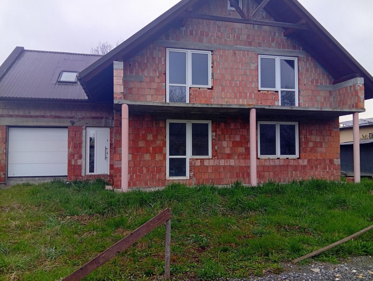 dom wolnostojący, 5 pokoi Kęty Centrum, Stadzica. Zdjęcie 1