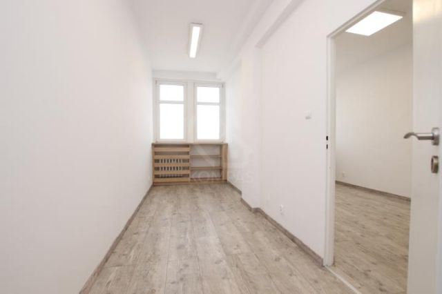 Biuro Wrocław Krzyki, pl. Powstańców Śląskich. Zdjęcie 7