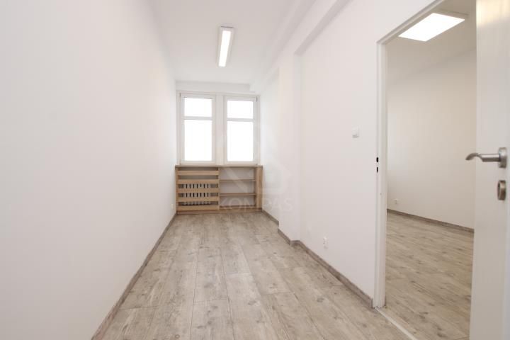 Biuro Wrocław Krzyki, pl. Powstańców Śląskich. Zdjęcie 7