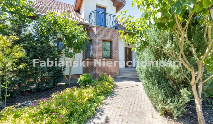 dom wolnostojący, 5 pokoi Poznań