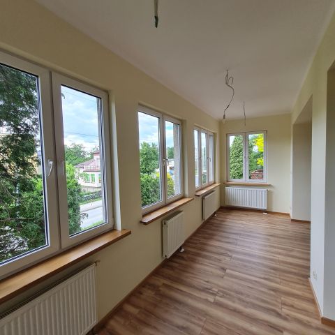 Mieszkanie 4-pokojowe Krosno Śródmieście, ul. Władysława Sikorskiego. Zdjęcie 5