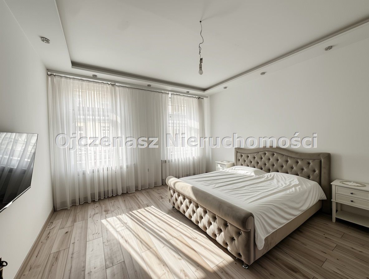 Mieszkanie 3-pokojowe Bydgoszcz Śródmieście. Zdjęcie 2