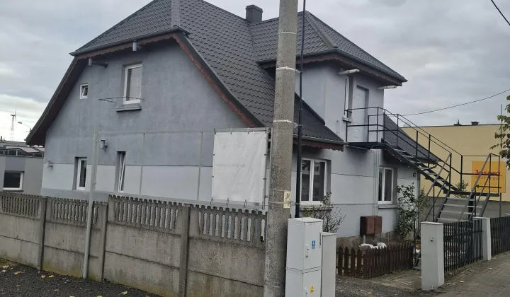 kamienica, 9 pokoi Nowy Tomyśl, ul. Kolejowa