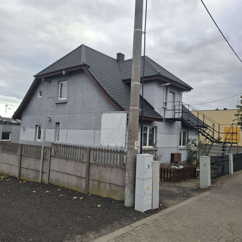 kamienica, 9 pokoi Nowy Tomyśl, ul. Kolejowa. Zdjęcie 1
