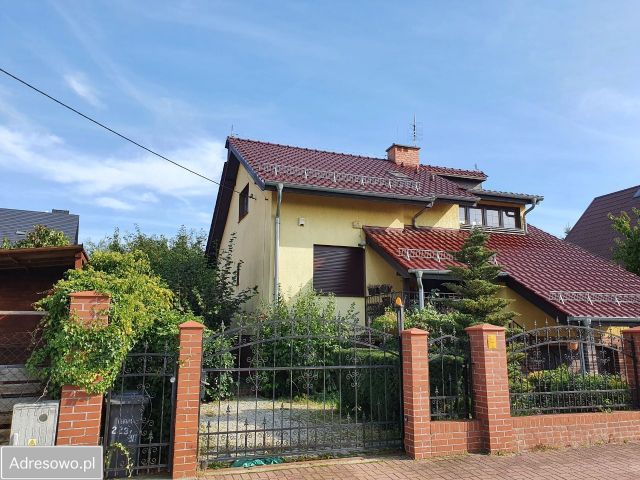 dom wolnostojący, 5 pokoi Żary, ul. Czereśniowa. Zdjęcie 1