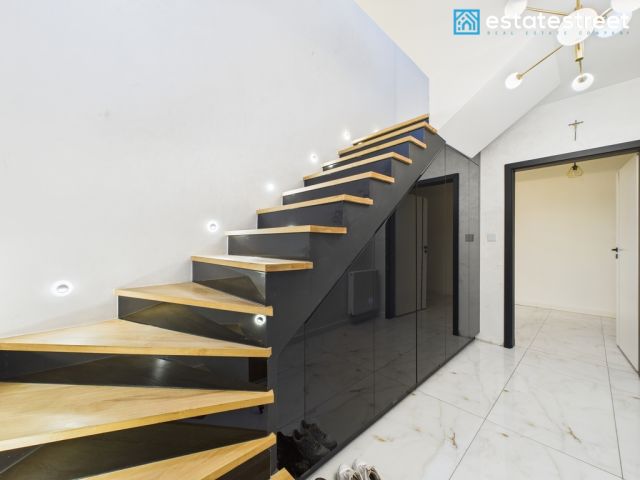 dom wolnostojący, 5 pokoi Leszczawa Dolna. Zdjęcie 11