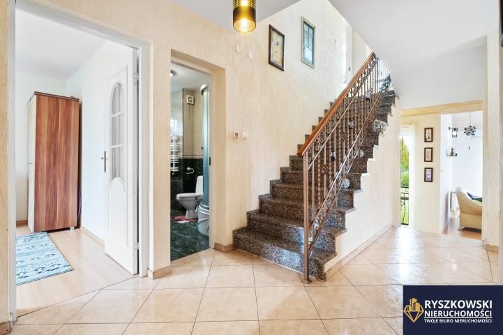 dom wolnostojący, 6 pokoi Zwódne. Zdjęcie 9