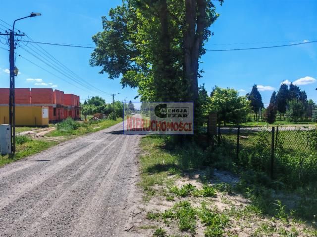 Działka budowlana Aleksandrówka, ul. Parkowa. Zdjęcie 3