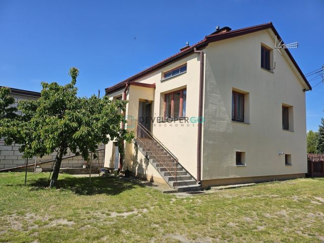 dom wolnostojący, 3 pokoje Ujrzanów. Zdjęcie 1