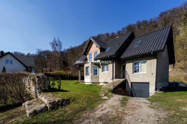 dom wolnostojący, 7 pokoi Kraków Zwierzyniec, ul. Księcia Józefa. Zdjęcie 1