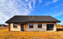 dom wolnostojący, 4 pokoje Małe Rudy, ul. Brzoskwiniowa