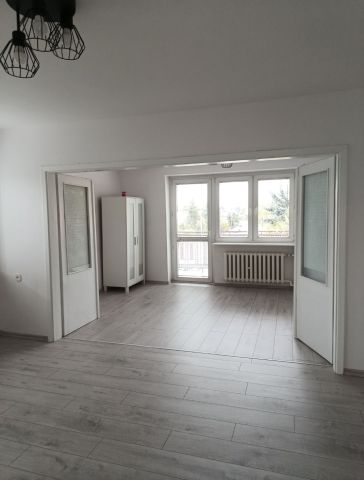 dom wolnostojący, 4 pokoje Toruń Bielawy, ul. Czekoladowa. Zdjęcie 1