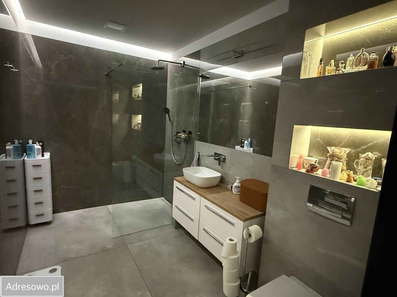 dom wolnostojący, 6 pokoi Jeziorna. Zdjęcie 17