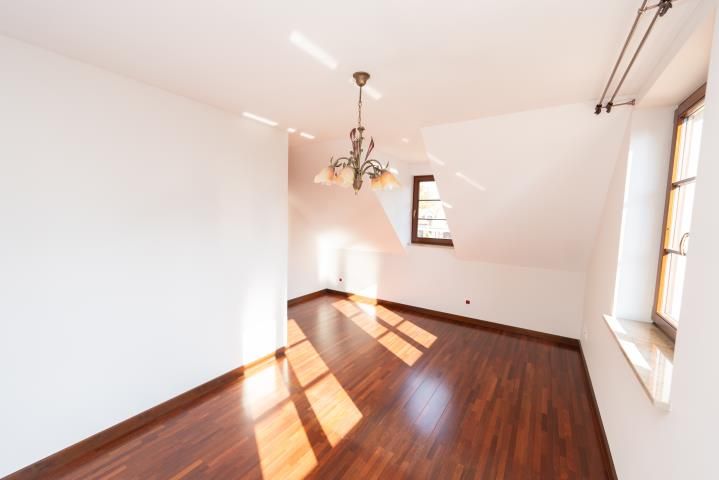 dom wolnostojący, 6 pokoi Żerniki Wrocławskie, ul. Miodowa. Zdjęcie 15