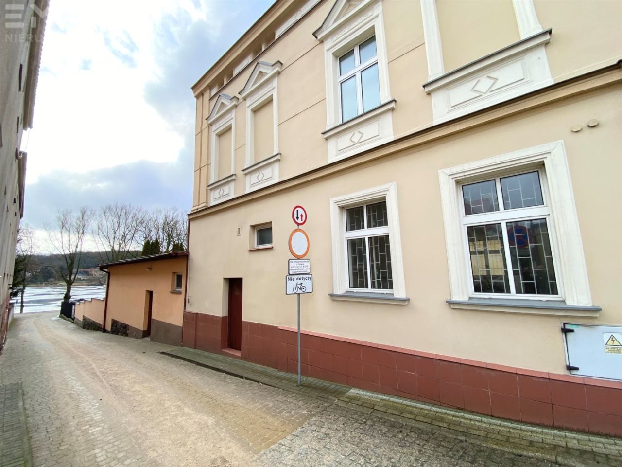 kamienica, 10 pokoi Więcbork, ul. Plac Jana Pawła II. Zdjęcie 22